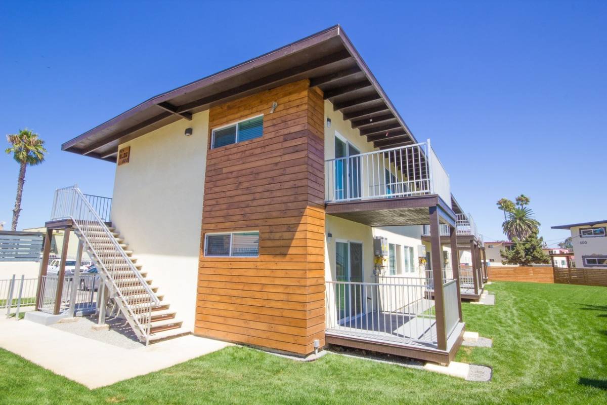 Apartment for rent at 415 Grant St, Oceanside, CA 92054
