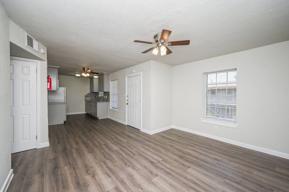 Apartment for rent at 1518 E Ave, Katy, TX 77493