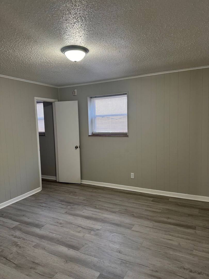 Apartment for rent at 2931 Edgewood Ave, Knoxville, TN 37917