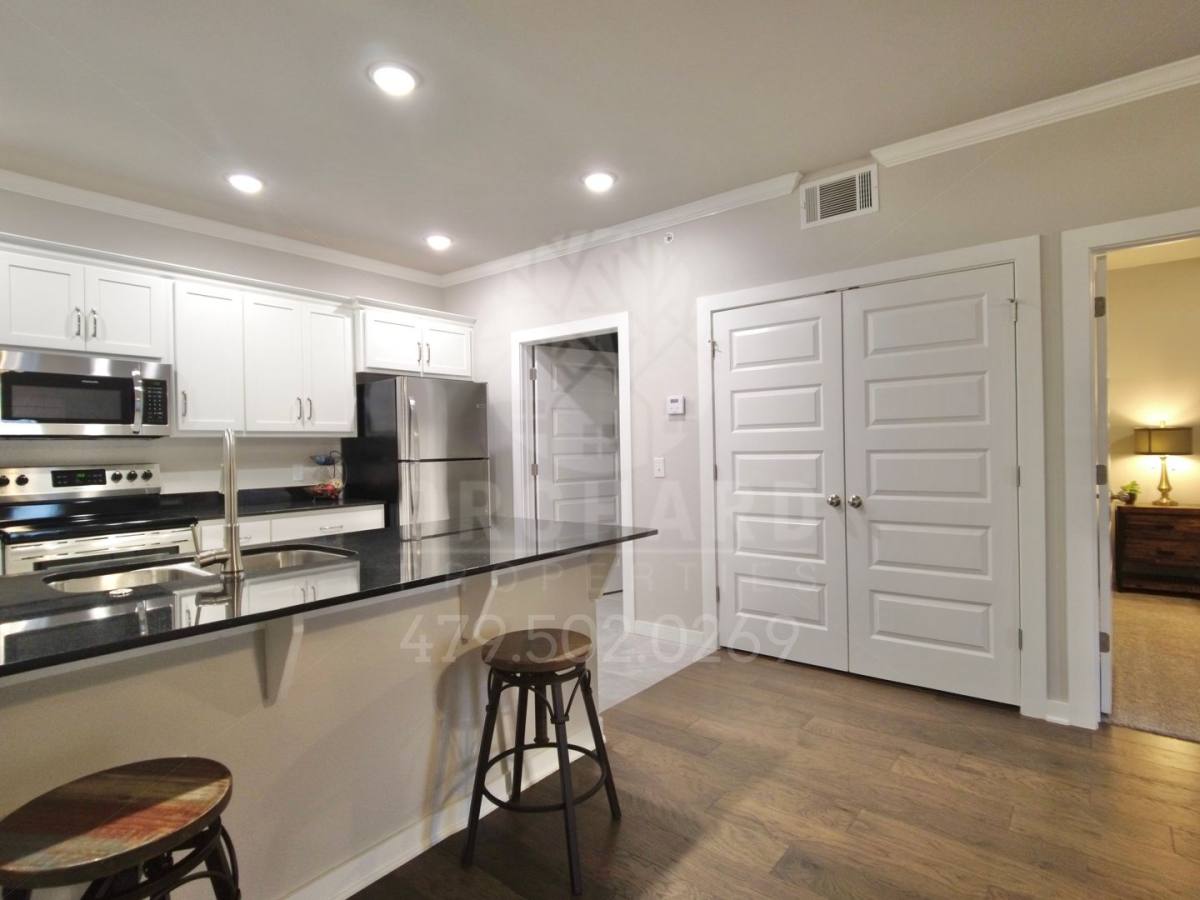 Apartment for rent at 2000 E Brookview Circle, Siloam Springs, AR 72761