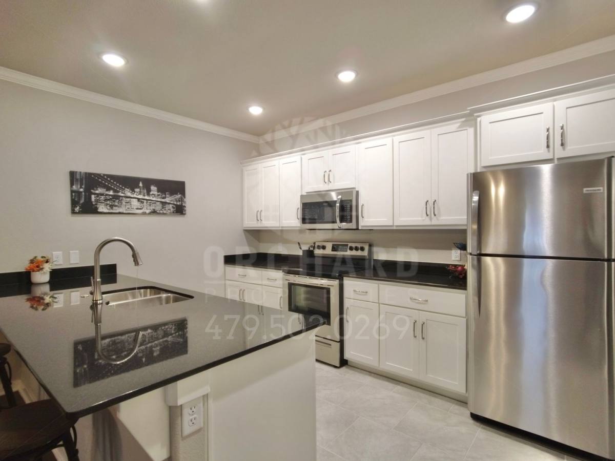 Apartment for rent at 2000 E Brookview Circle, Siloam Springs, AR 72761