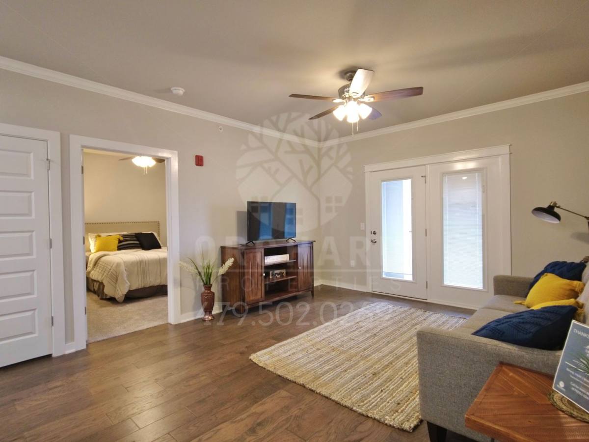 Apartment for rent at 2000 E Brookview Circle, Siloam Springs, AR 72761