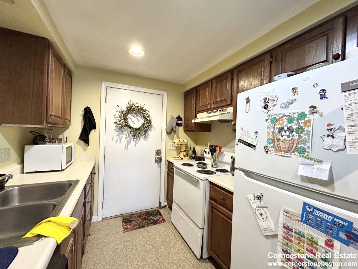 Apartment for rent at 33 Lawn St #2, Roxbury Crossing, MA 02120