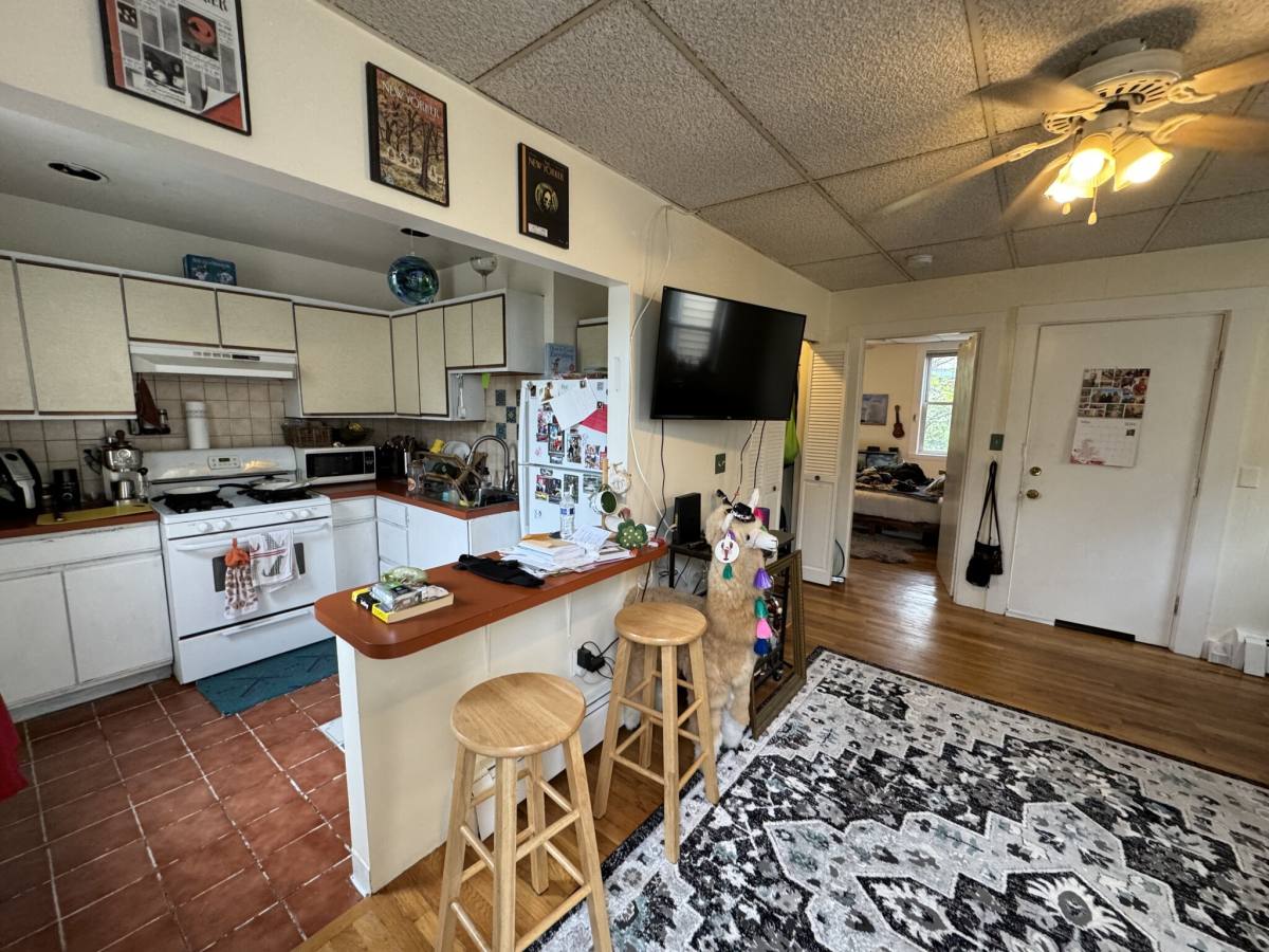 Apartment for rent at 280 Cypress St #3, Brookline, MA 02445