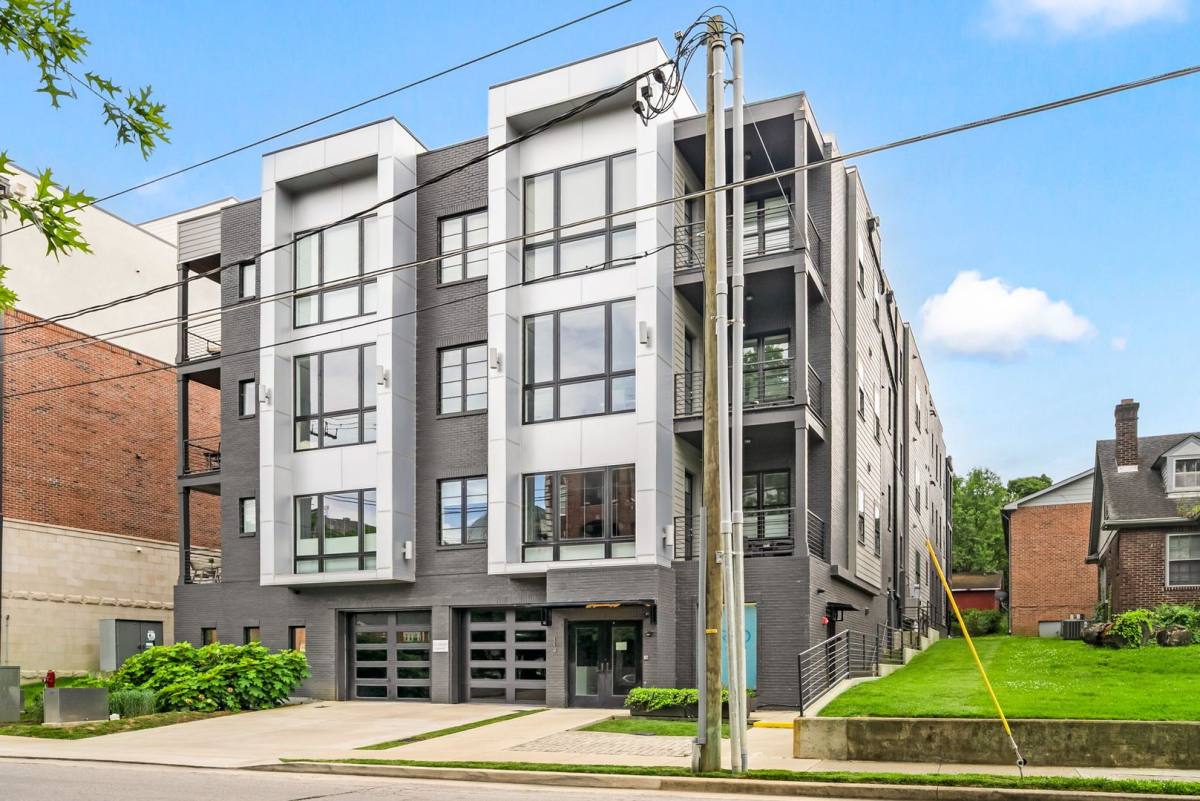Condo for rent at 119 Acklen Park Dr, Nashville, TN 37203