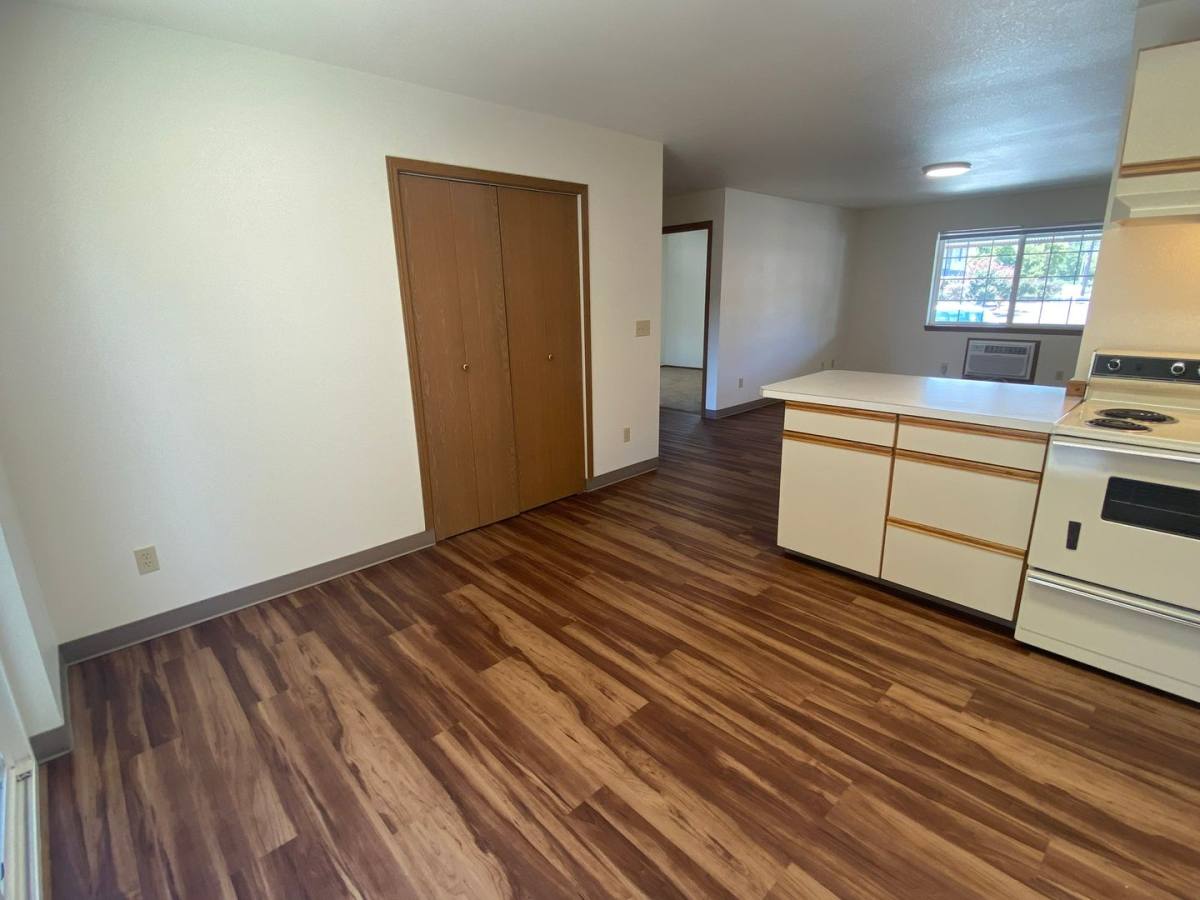 Apartment for rent at 1108 N Alder St, Ellensburg, WA 98926