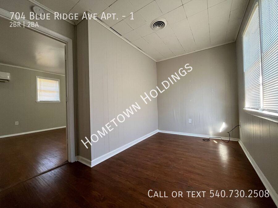 Apartment for rent at 704 Blue Ridge Ave #1, Bedford, VA 24523