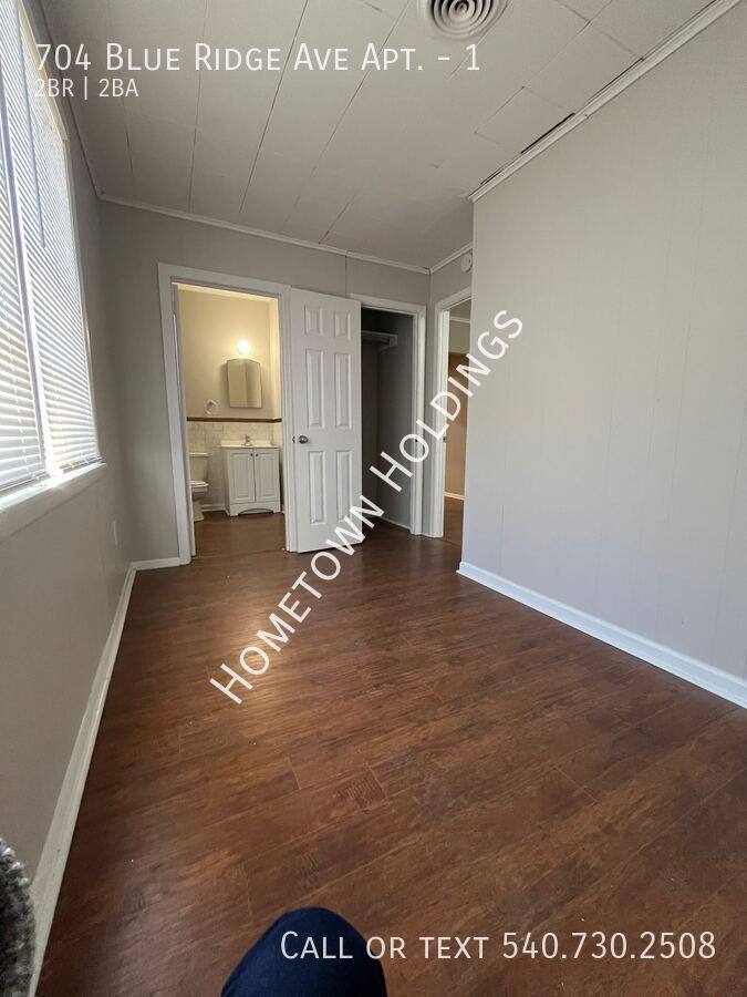 Apartment for rent at 704 Blue Ridge Ave #1, Bedford, VA 24523