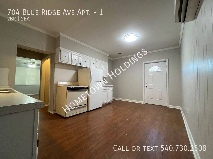 Apartment for rent at 704 Blue Ridge Ave #1, Bedford, VA 24523