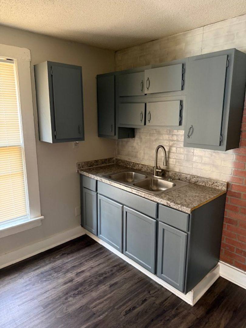 House for rent at 632 Harahan Rd, Memphis, TN 38109