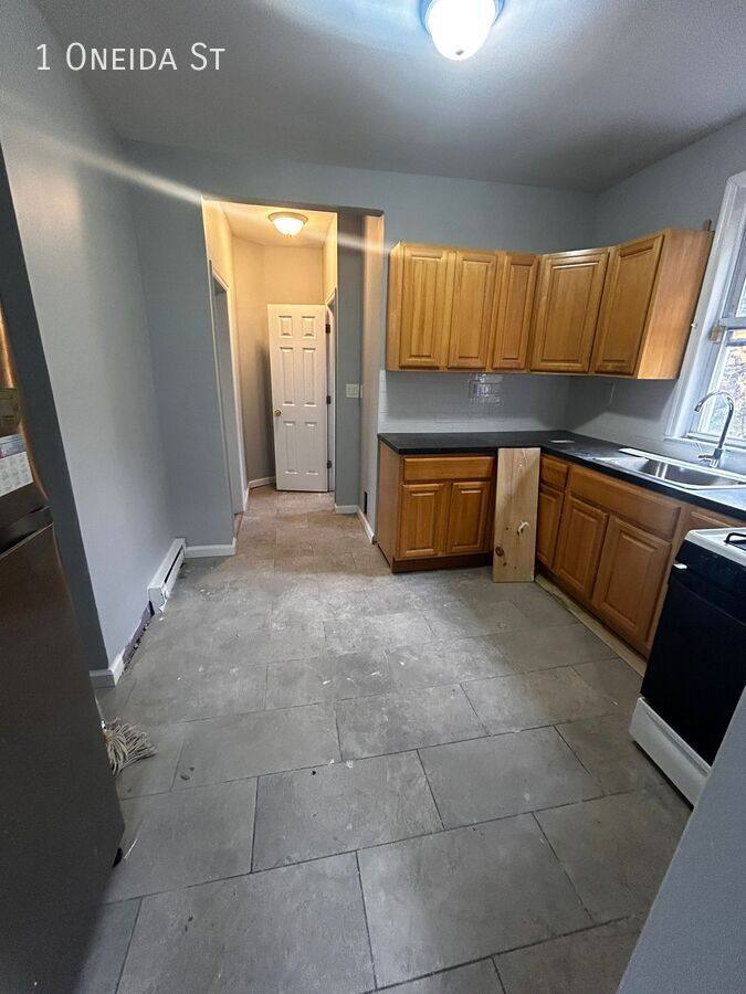 Apartment for rent at 1 Oneida St, Yonkers, NY 10703