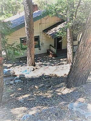 House for rent at 25138 Valle Dr, Crestline, CA 92325