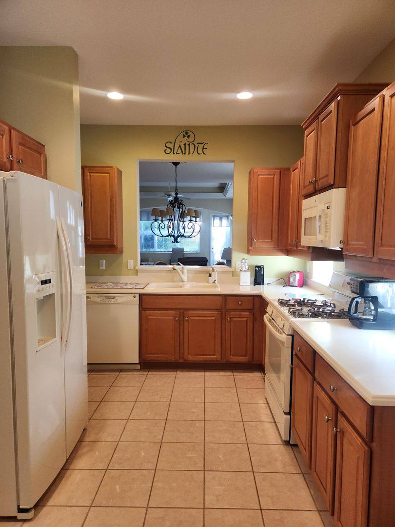 Apartment for rent at 6642 Tailfeather Way, Bradenton, FL 34203