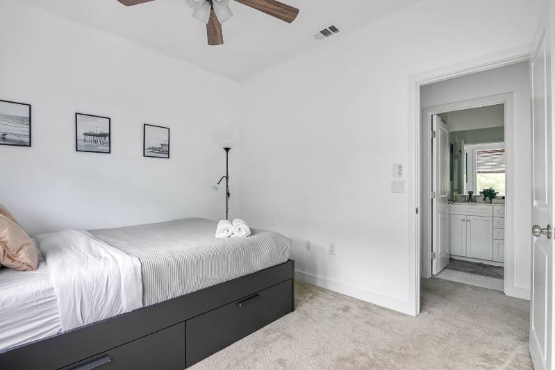Townhouse for rent at 1110 Makena Way, Oceanside, CA 92054