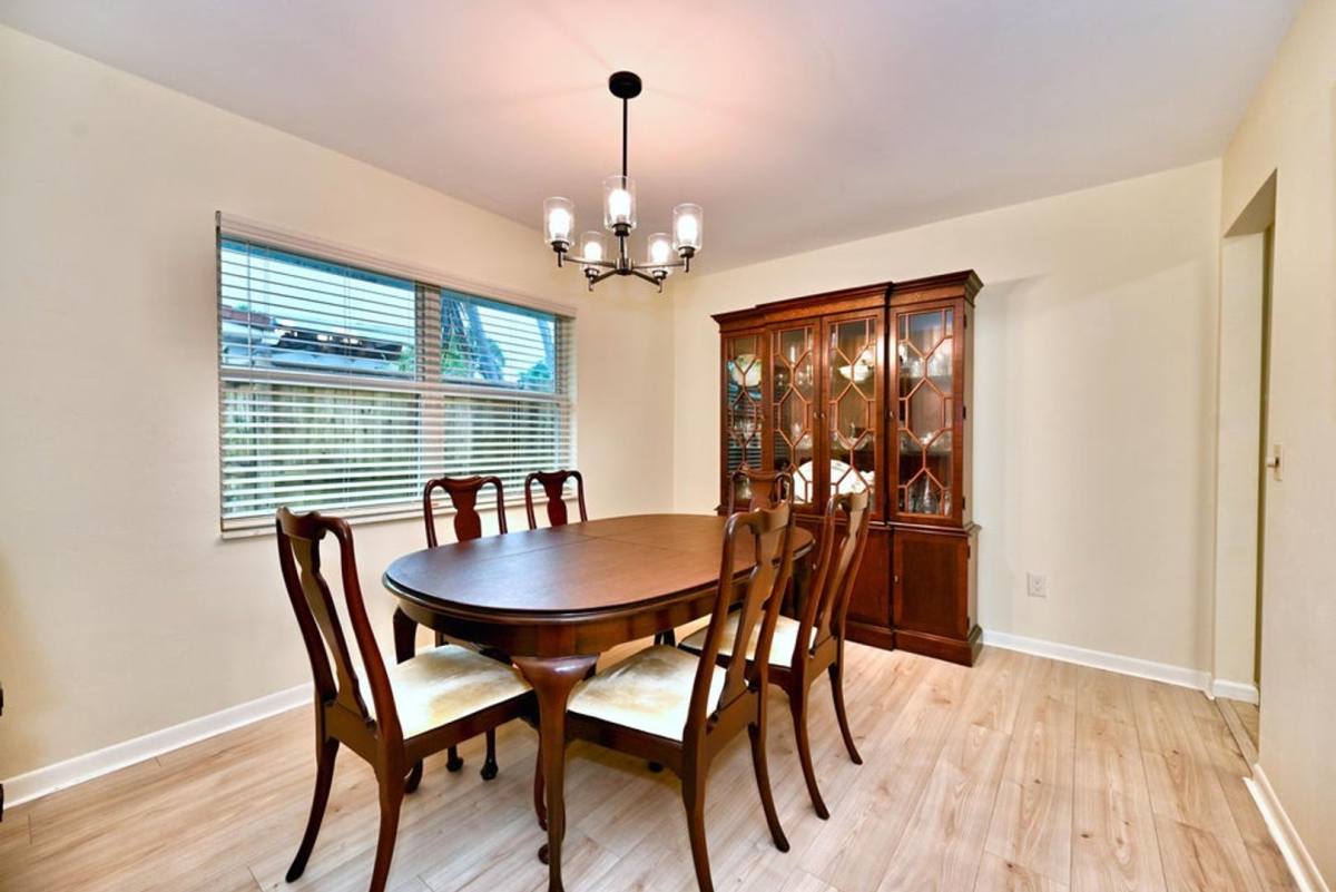 House for rent at 129 Alhambra Place, West Palm Beach, FL 33405