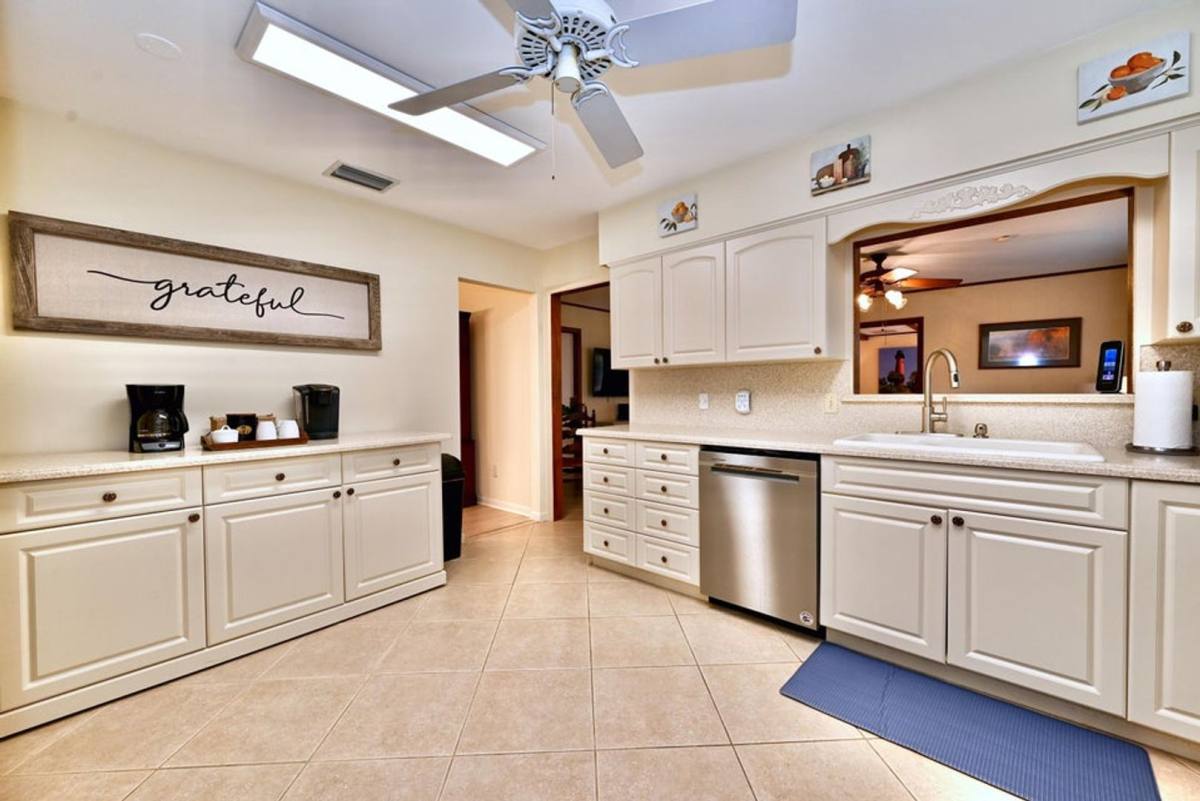 House for rent at 129 Alhambra Place, West Palm Beach, FL 33405