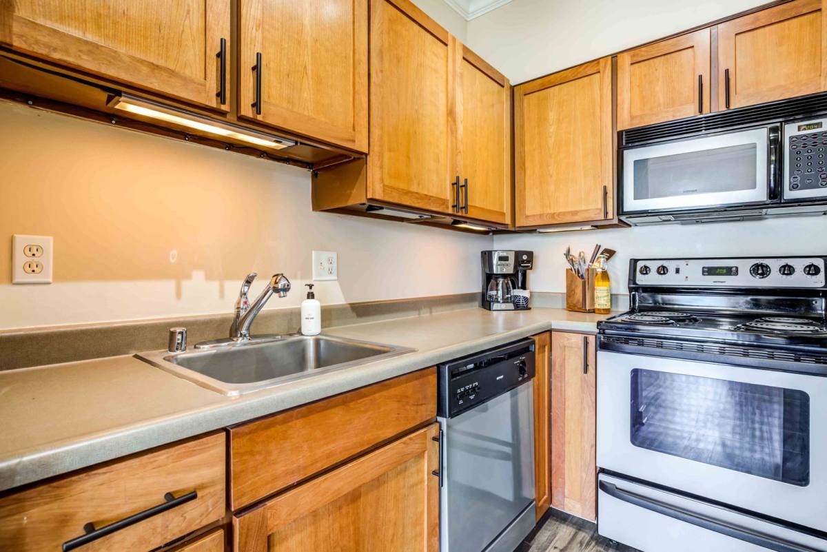 Apartment for rent at 1408 Western Ave, Seattle, WA 98101