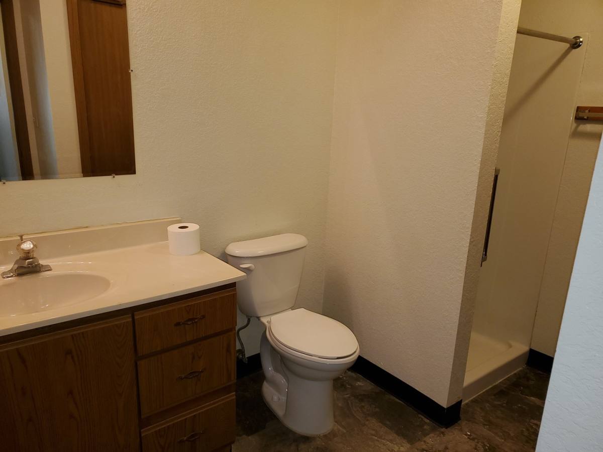 Apartment for rent at 800-812 S Sherman Ave, Sioux Falls, SD 57104