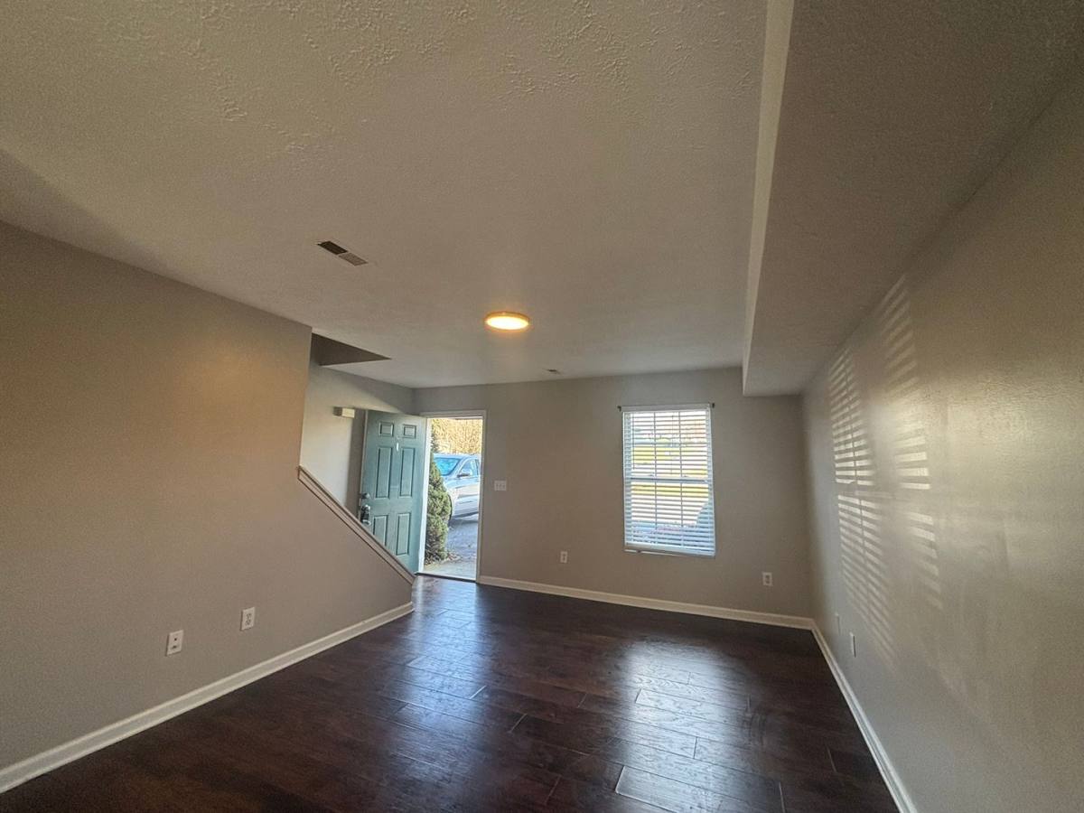 Townhouse for rent at 568 Gray Station Rd, Johnson City, TN 37615