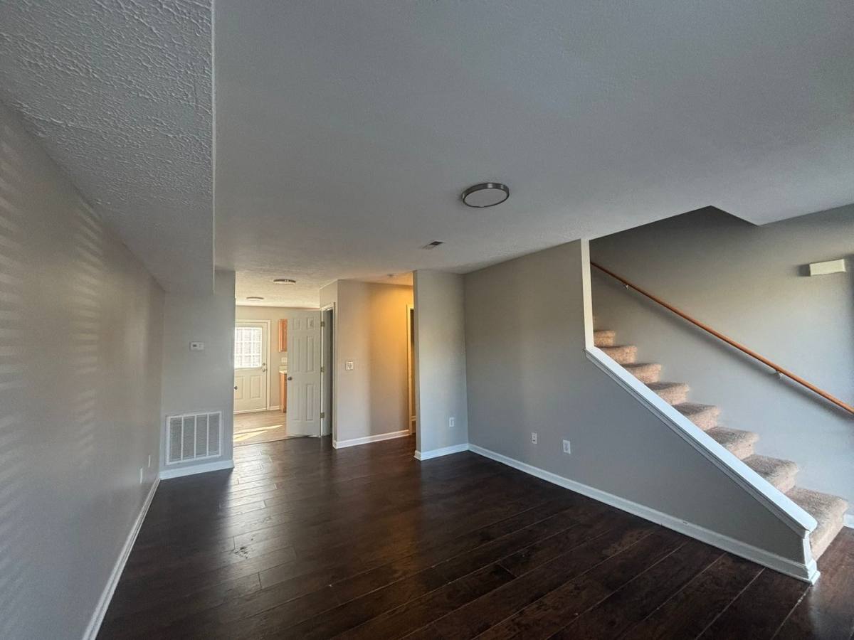 Townhouse for rent at 568 Gray Station Rd, Johnson City, TN 37615