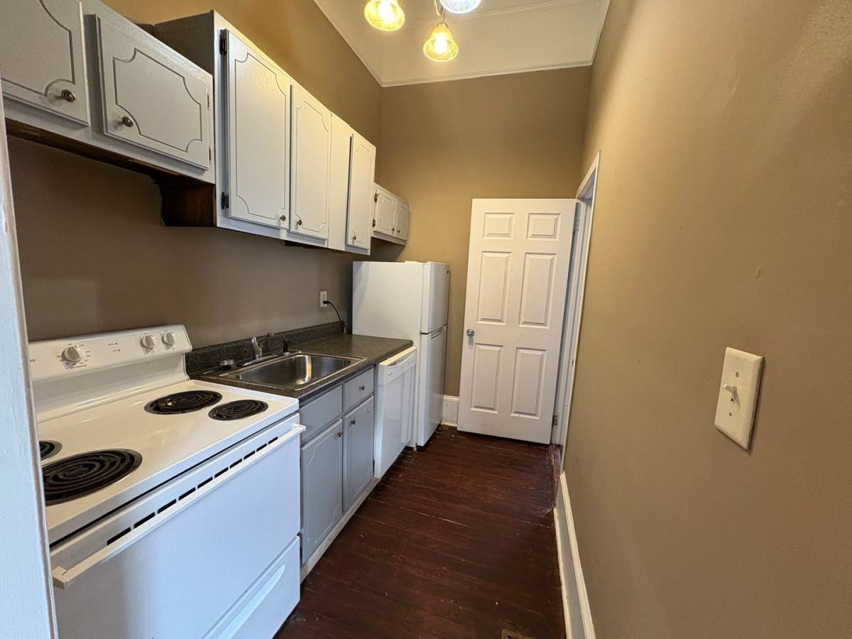 Apartment for rent at 171 Orange St #1, Macon, GA 31201