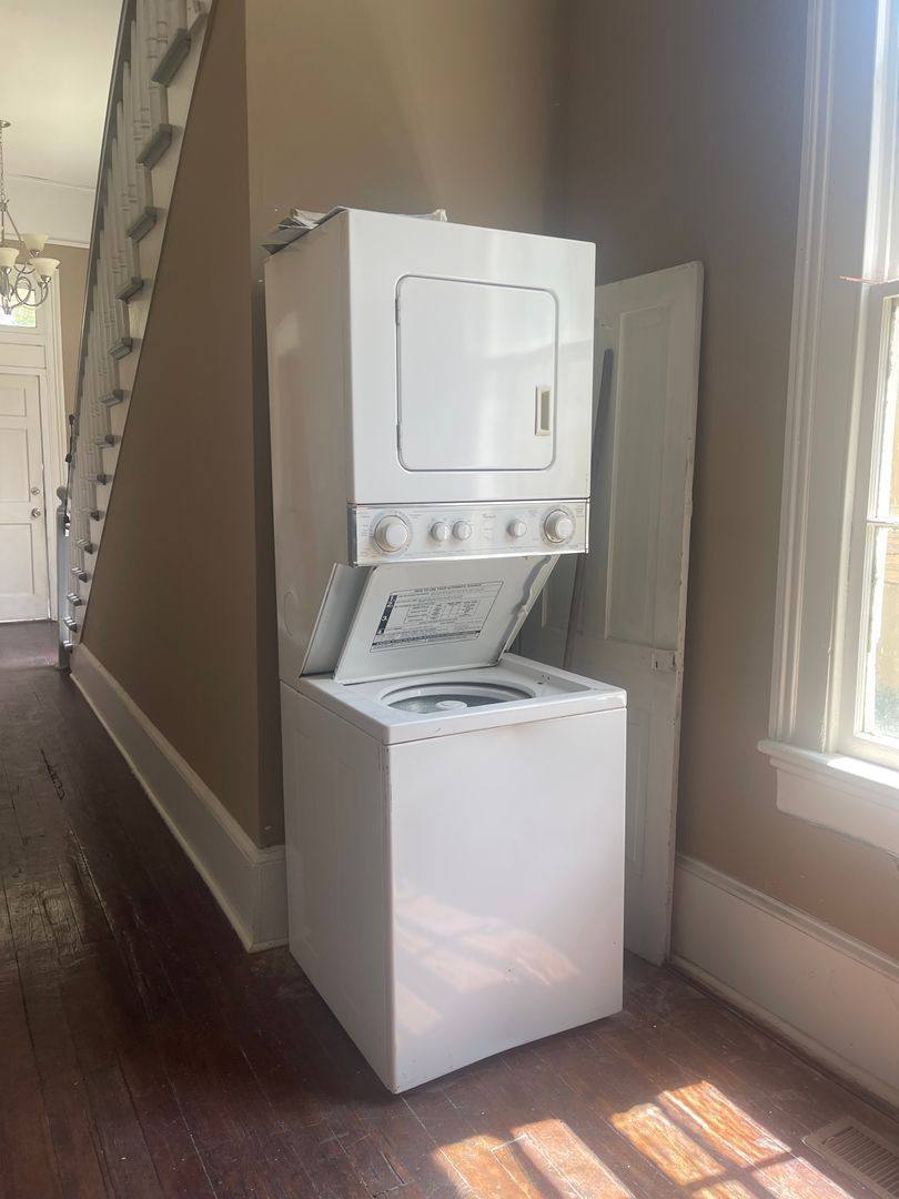 Apartment for rent at 171 Orange St #1, Macon, GA 31201