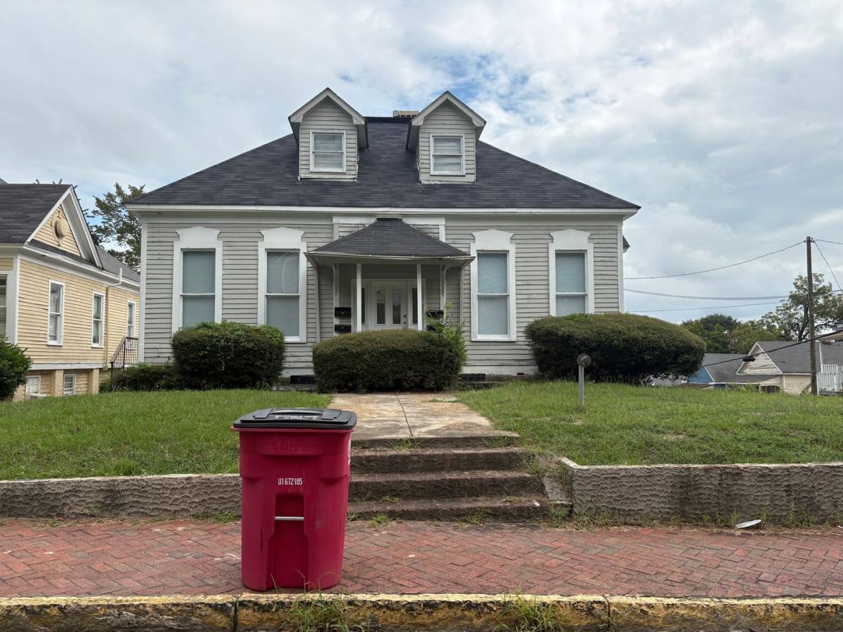 Apartment for rent at 1055 Walnut St #C, Macon, GA 31201