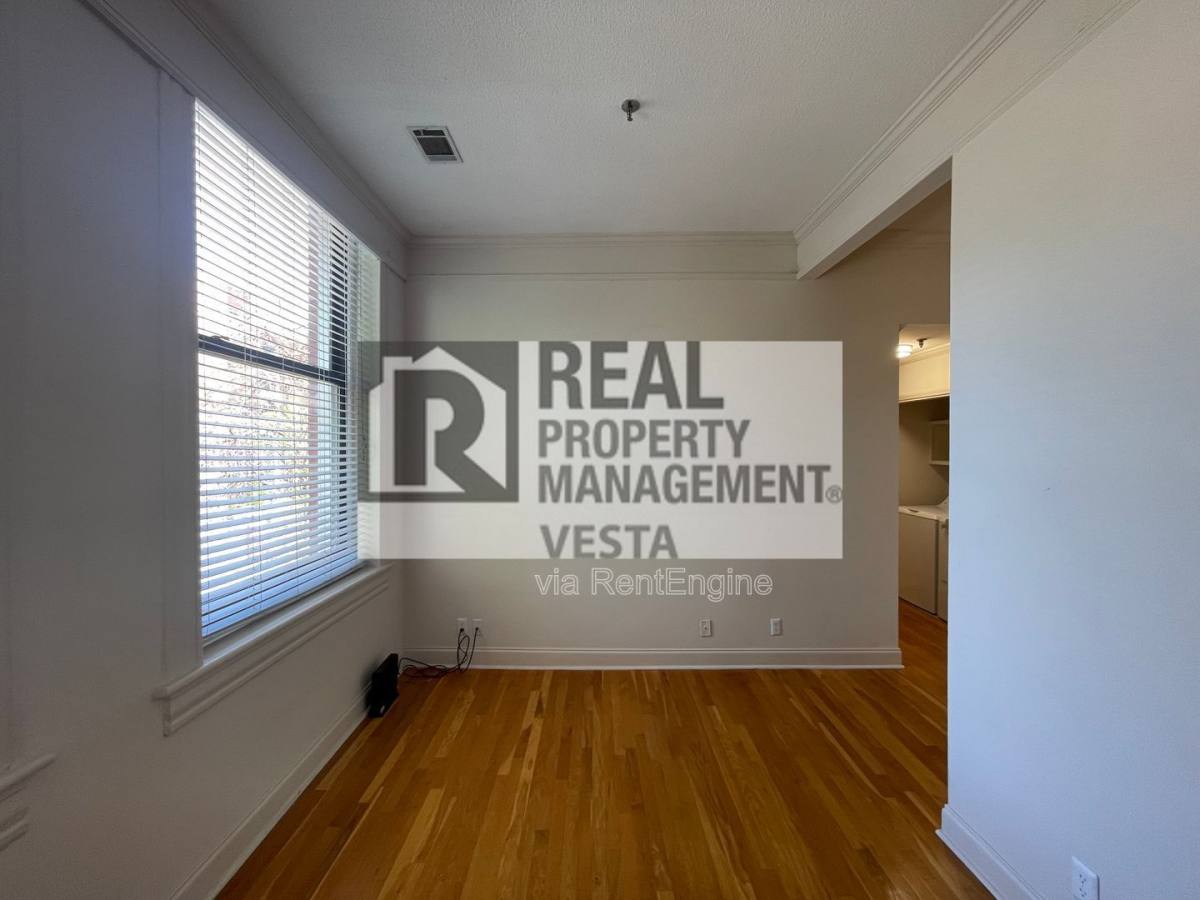 Apartment for rent at 587 Cherry St #3, Macon, GA 31201