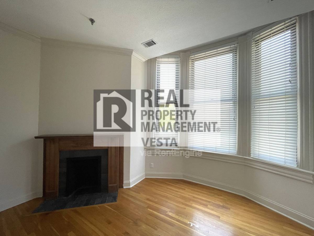 Apartment for rent at 587 Cherry St #3, Macon, GA 31201