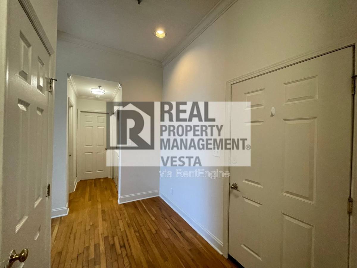 Apartment for rent at 587 Cherry St #3, Macon, GA 31201