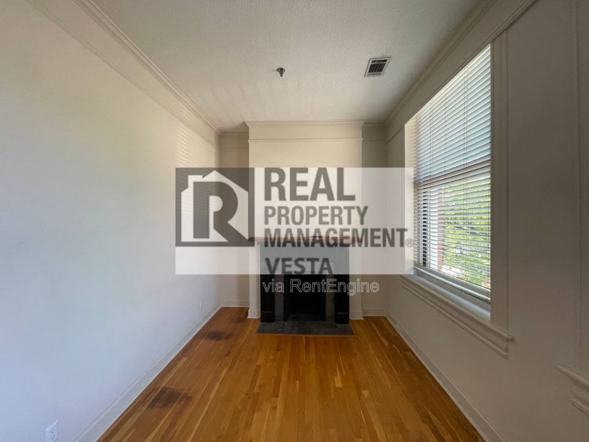 Apartment for rent at 587 Cherry St #3, Macon, GA 31201