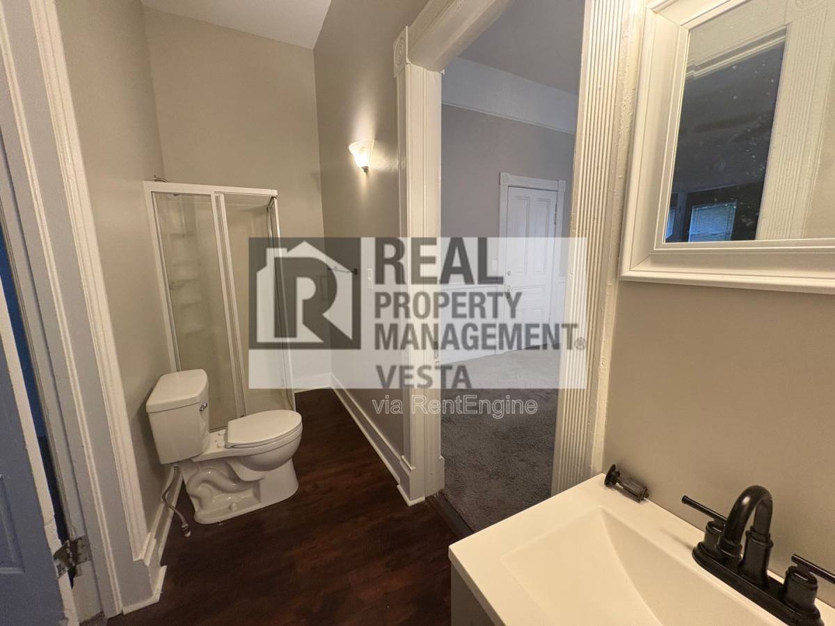 Apartment for rent at 384 Spring St #1, Macon, GA 31201