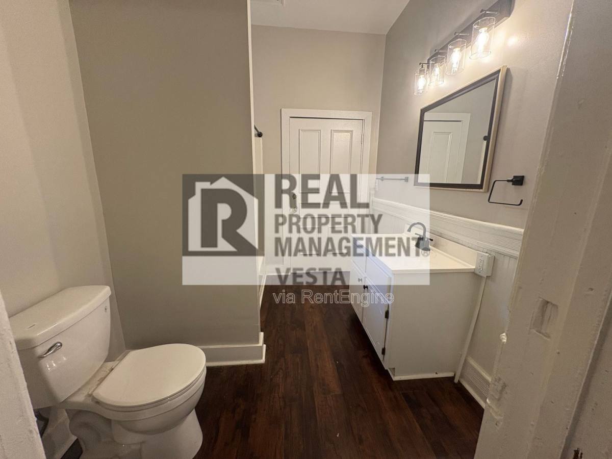 Apartment for rent at 384 Spring St #1, Macon, GA 31201