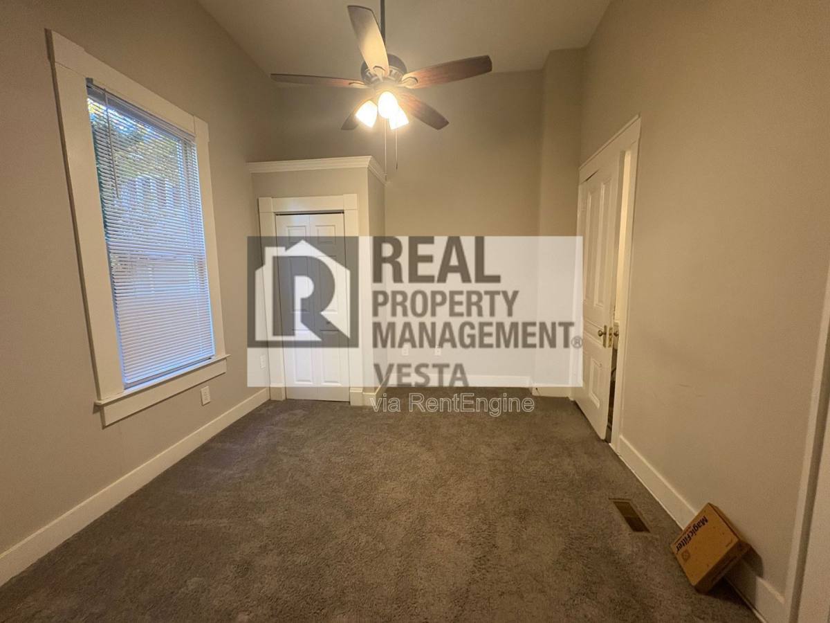 Apartment for rent at 384 Spring St #1, Macon, GA 31201