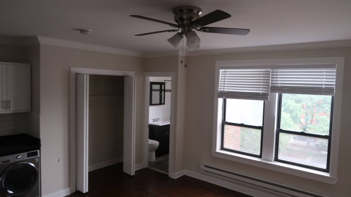 Apartment for rent at 3345 N Marshfield Ave #301, Chicago, IL 60657