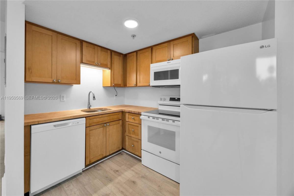 Apartment for rent at 2630 SW 28th St, Miami, FL 33133