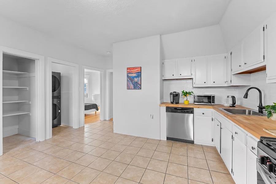 Apartment for rent at 3 Seafoam Ave, Winthrop, MA 02152