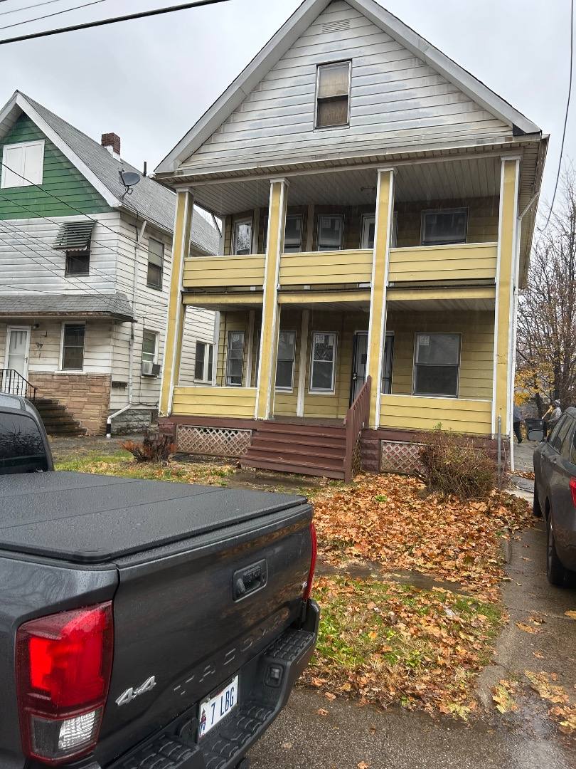 Apartment for rent at 6807 Clement Ave, Cleveland, OH 44105