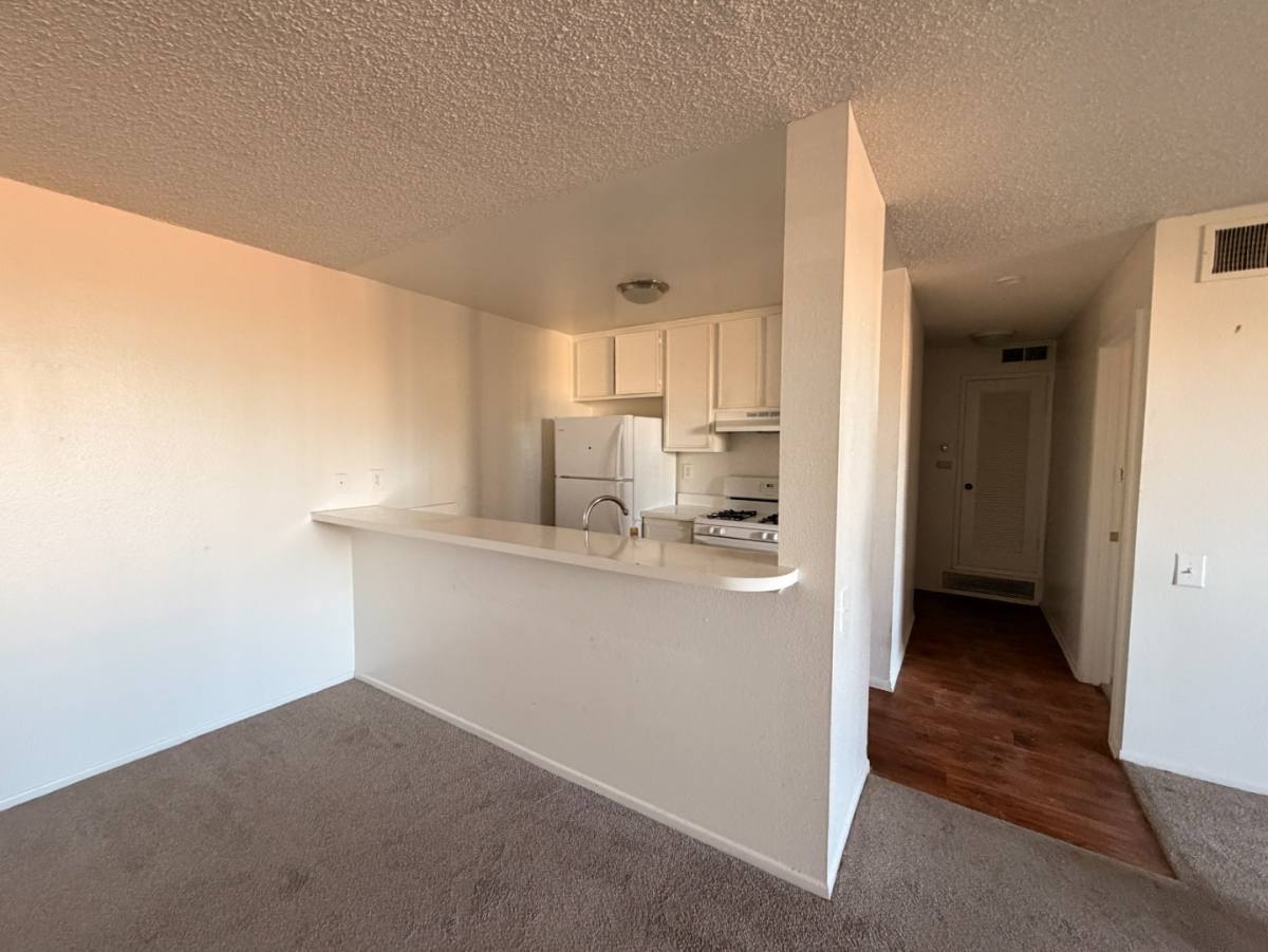 Apartment for rent at 1400 E Palm Canyon Dr #209, Palm Springs, CA 92264
