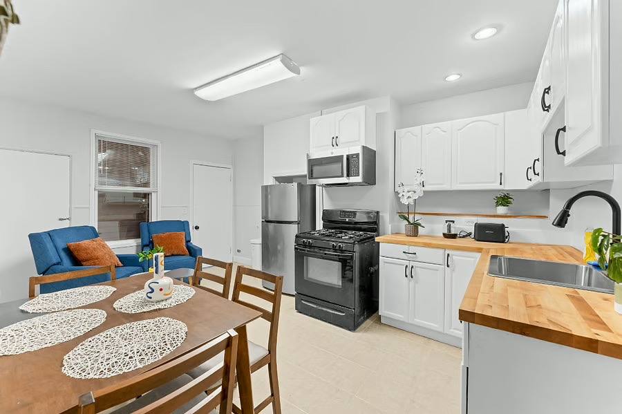Apartment for rent at 8 Everett St #1-CENTRAL Comfortabl, East Boston, MA 02128