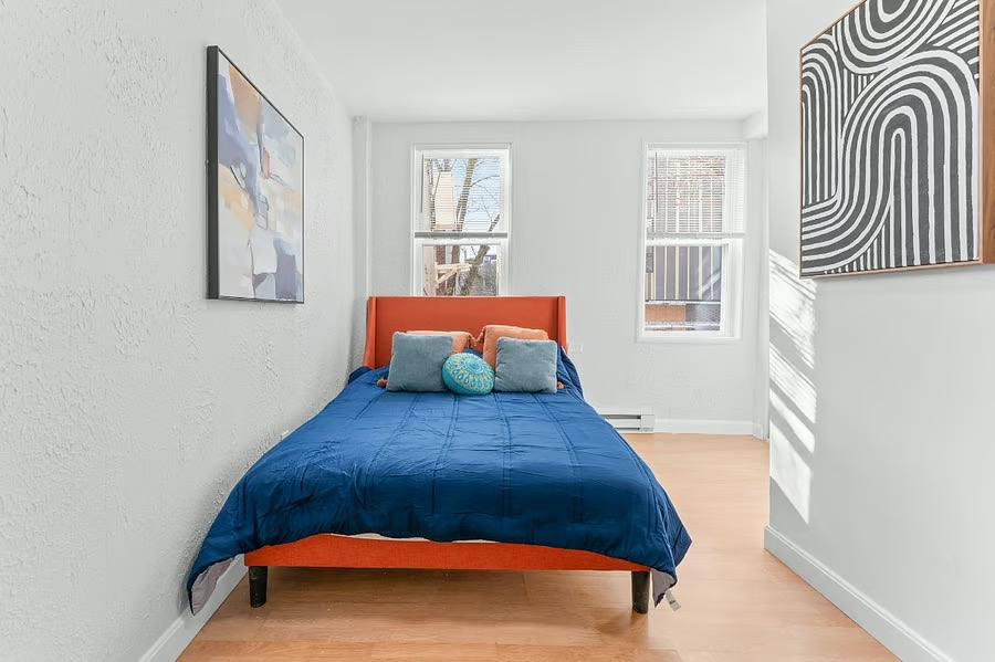 Apartment for rent at 8 Everett St #1-CENTRAL Comfortabl, East Boston, MA 02128