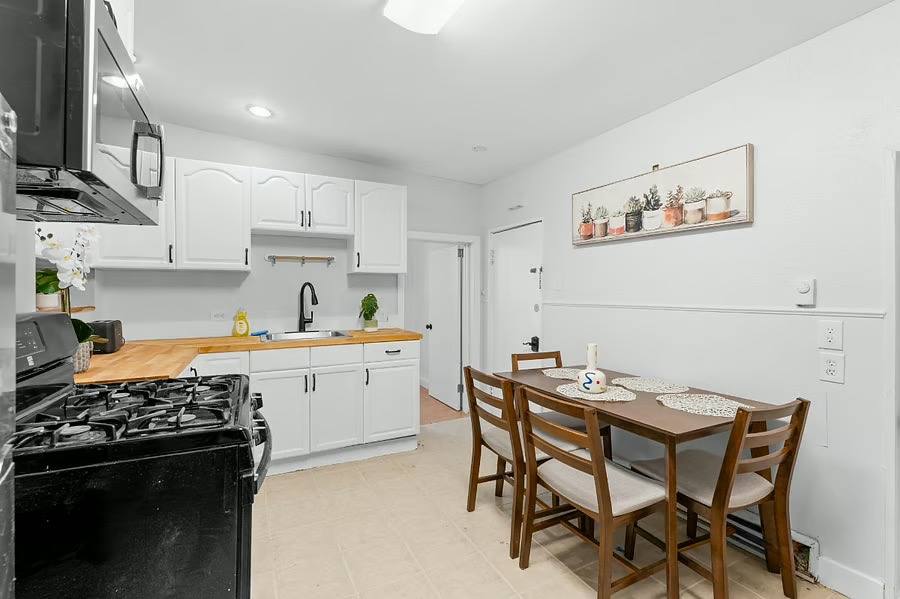 Apartment for rent at 8 Everett St #1-CENTRAL Comfortabl, East Boston, MA 02128