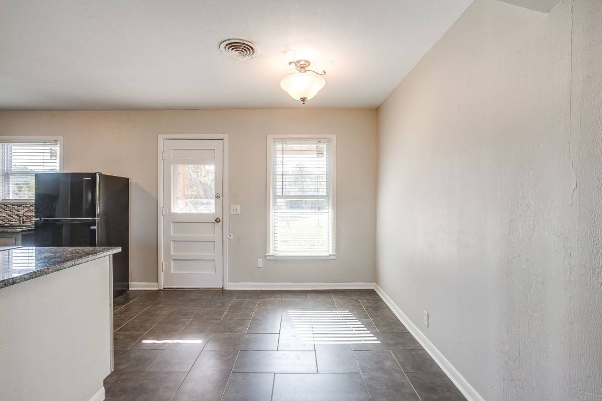 House for rent at 144 SE Tarrant Ave #T144, Burleson, TX 76028