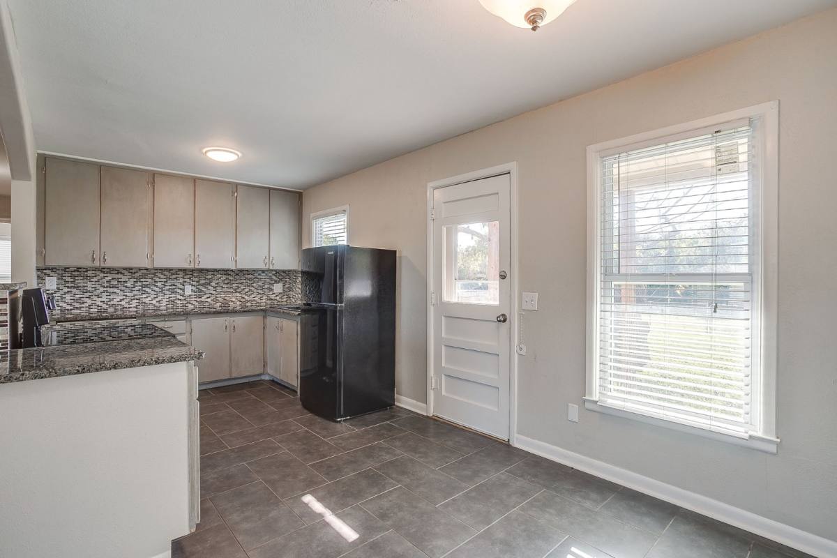 House for rent at 144 SE Tarrant Ave #T144, Burleson, TX 76028