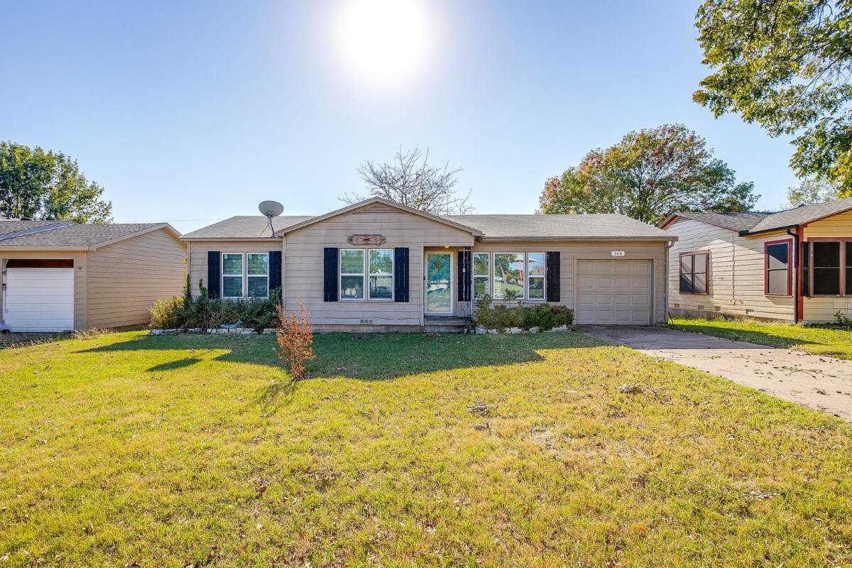 House for rent at 144 SE Tarrant Ave #T144, Burleson, TX 76028