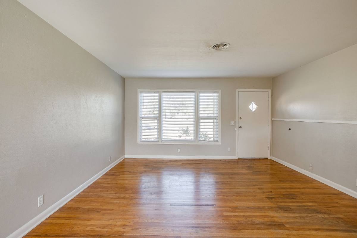 House for rent at 144 SE Tarrant Ave #T144, Burleson, TX 76028