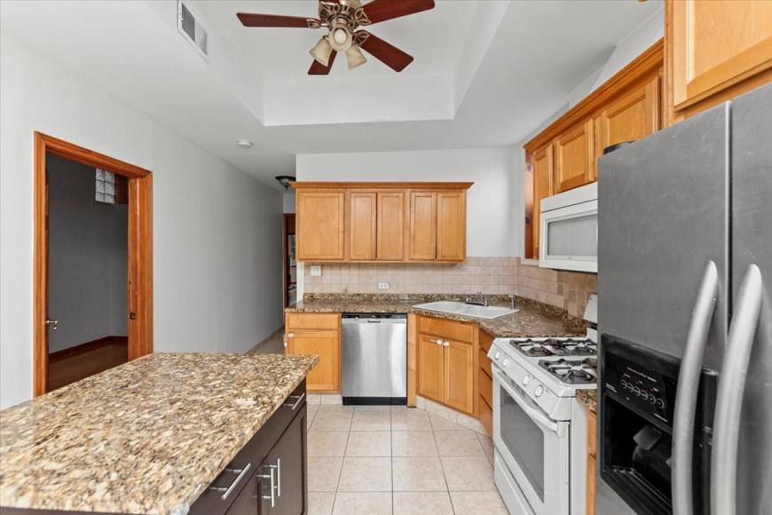 Apartment for rent at 1707 N Fairfield #2, Chicago, IL 60647