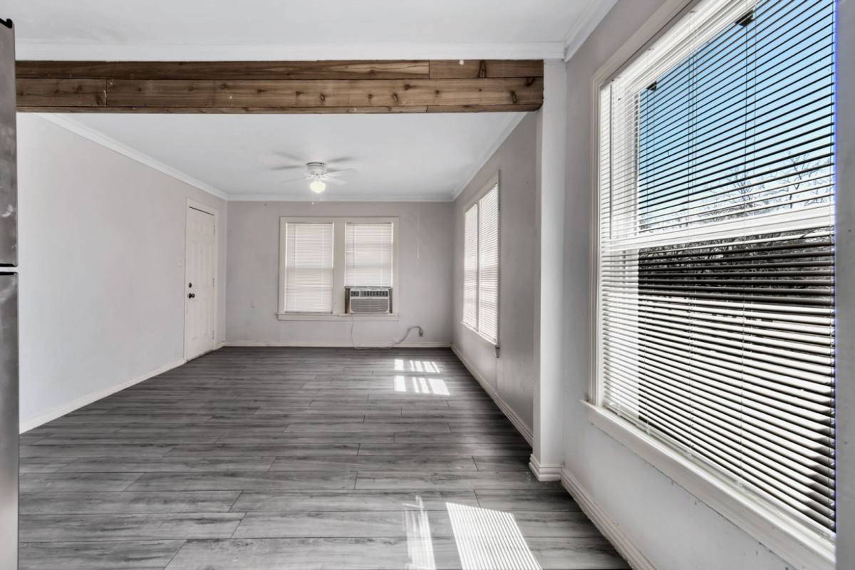 Apartment for rent at 305 N Robinson St, Cleburne, TX 76031