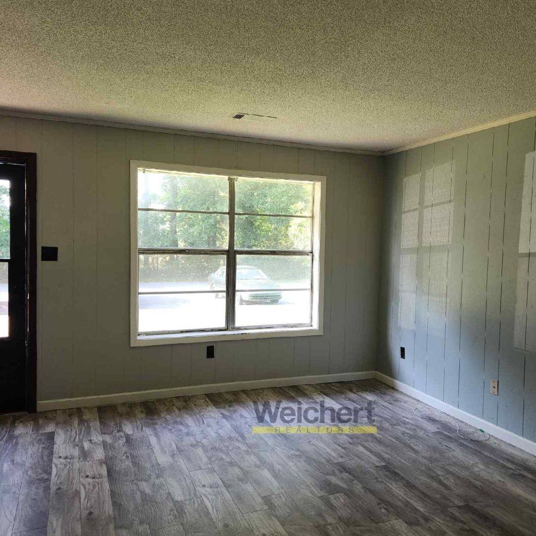 Townhouse for rent at 513 N 14th St, Paragould, AR 72450