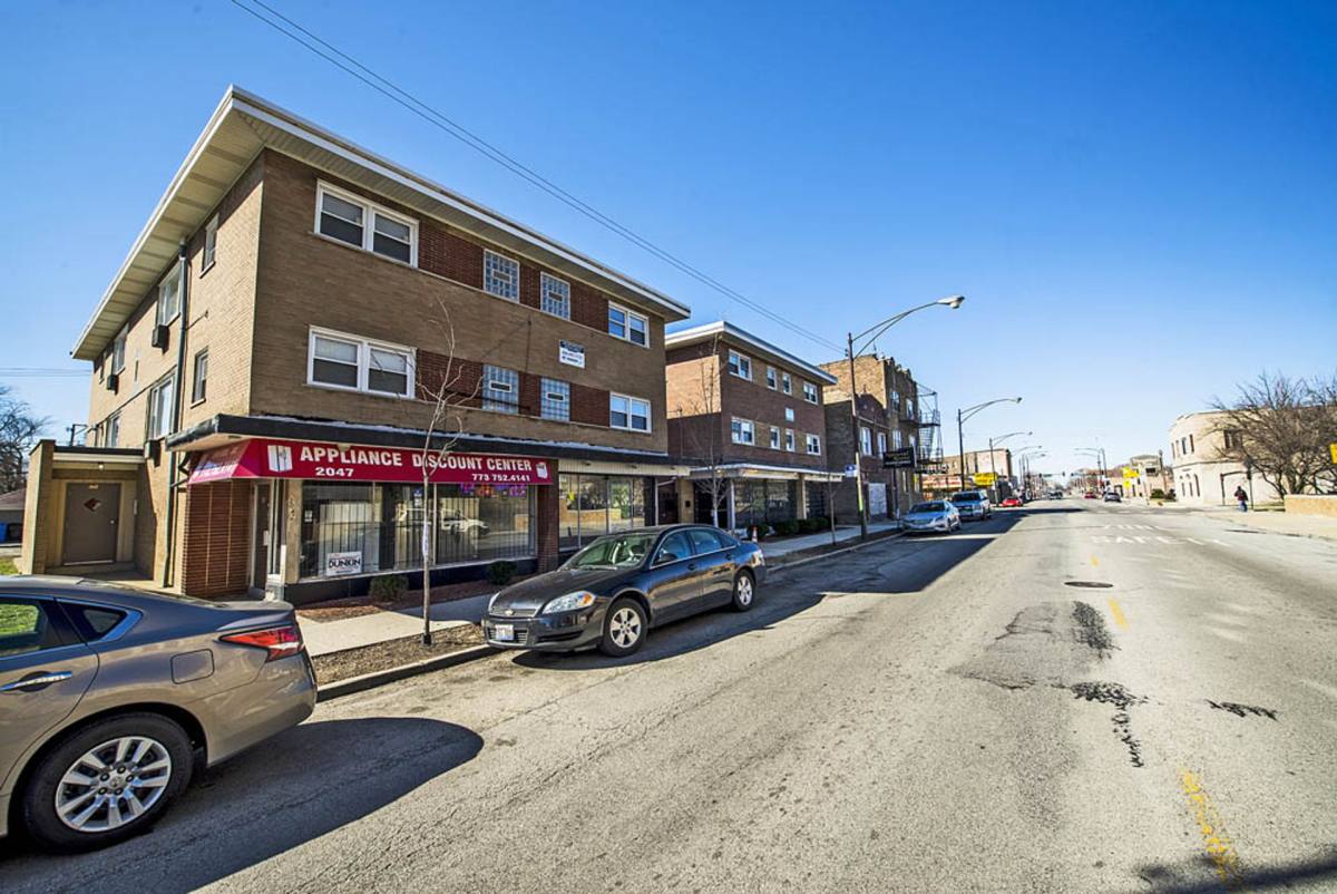 Apartment for rent at 2041-43 E 75th St, Chicago, IL 60649